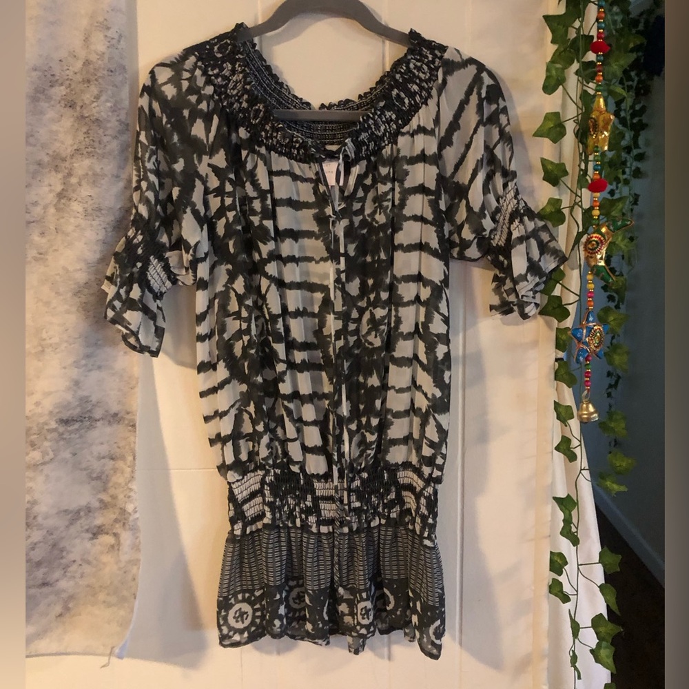Romeo and Juliet Couture White and Gray Patterned Sheer Off the Shoulder Top